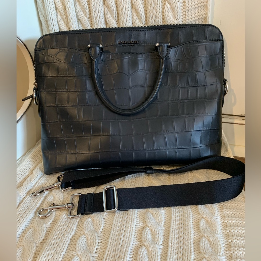 COACH Beckett portfolio

Large croco clutch sold separately in my closet.
